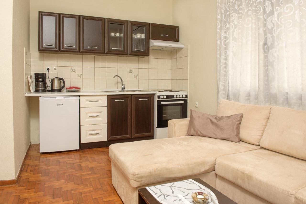 Dili Apartments Ierissós Buitenkant foto